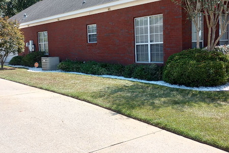 How Often Should You Mow and Edge Your Lawn in Mobile’s Climate?